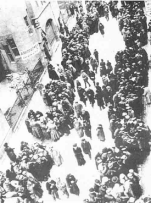 Arbeitslose in
                            Berlin 1923