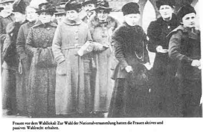 Erstmals Frauen an einer Wahl
                            in Deutschland, 19.1.1919