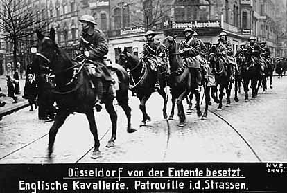 Ruhrgebietsbesetzung, Patrouille in
                        Dsseldorf 1923