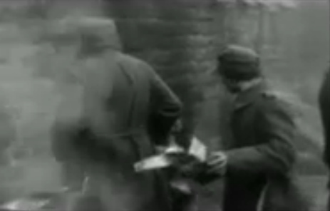 German prisoner of war handing his
                            empty tin (20min. 17sec.)