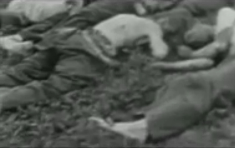 Hombres alemanes torturados muertos en un
                          prado 02