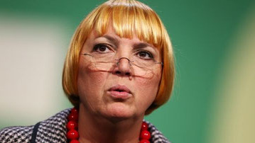 Och, M�nne... Was
                  ist aus ihr nur geworden? Manche nennen sie liebevoll:
                  Pumuckl. Obwohl die Haare etwas an rot verloren
                  haben.
