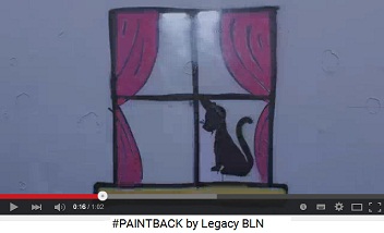 Hakenkreuz 05 wird in ein Fenster mit Katze
                      verwandelt