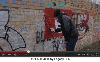 Ein Hakenkreuz 06 in einer Fahne