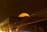 Saint-Nazaire, aus dem U-Boot-Bunker wurde
                      ein Kulturzentrum mit Tempelhof auf dem Dach