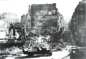 Le Havre, Kaufhaus "Der
                              Fr�hling" ("Le Printemps")
                              total zerst�rt, 16.9.1941