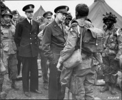 GB Luftlandetruppen vor dem Start
                              in Newbury 5.6.1944 01