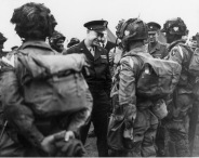 GB Luftlandetruppen vor dem Start
                              in Newbury 5.6.1944 02