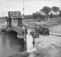 Pegasusbr�cke �ber den
                    Caen-Kanal (Ornekanal) in Benouville