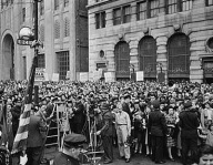 6.6.1944 Heimatfront "USA",
                              Versammlung am Madison Square in N.Y.