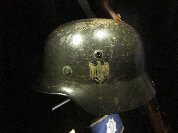 Casque de
                l'arme allemande Wehrmacht  Strasbourg