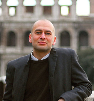 Sandro
                        Mattioli, retrato