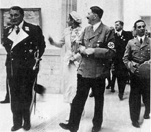 1937: Hitler visiting the art
                                exhibition "degenerated art"
