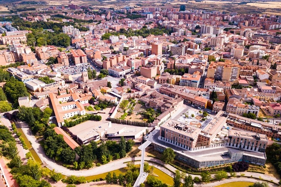 Guadalajara
                  cerca de Madrid: Casi todas las casas son de ladrillo
                  rojo crudo