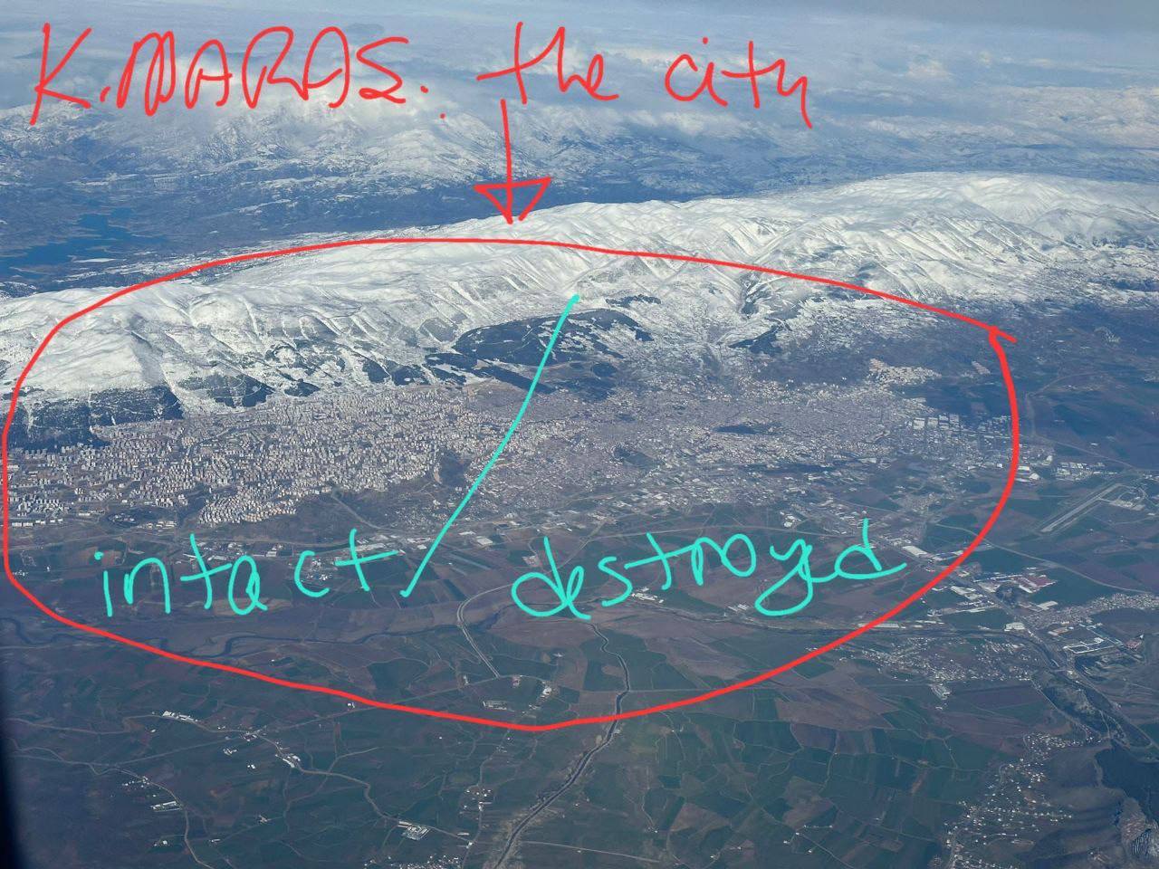 UNmögliche Türkei 8.2.2023: Stadt ist
zerstört - die Nachbarstadt ist intakt - warum? UNmögliche Türkei 8.2.2023: Stadt ist
zerstört - die Nachbarstadt ist intakt - warum?