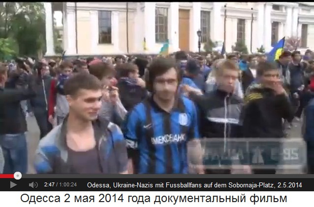 Fussballfans von Odessa in
Blau-Schwarz 02 Fussballfans von Odessa in Blau-Schwarz
02