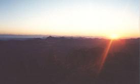 Sonnenaufgang am Berg Sinai
