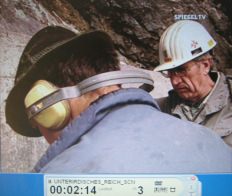 Der
                          Tunnelstolleneingang in Oberammergau wird
                          aufgebohrt 03