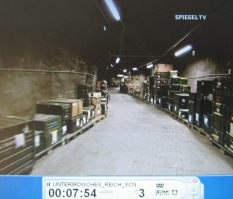 Neckarzimmern:
                          Bundeswehr in Tunnel 07, Militrausrstungen
                          01