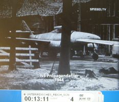 Walpersberg bei
                          Kahla 06: Dsenjger ME262, seitliche Ansicht