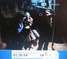 Obersalzberg-Berghof 10, Abseilen in einen
                        Schacht 01, Vorbereitung