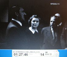 Obersalzberg-Berghof 37, Besprechung von
                          Hitler mit Eva Braun