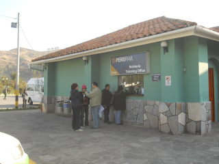Estacin de
                    trenes de Poroy