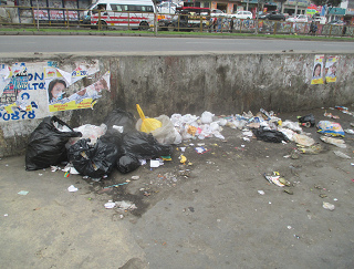 Depsito de
                    basura en la avenida Tupac en Comas en Lima, enero
                    de 2019