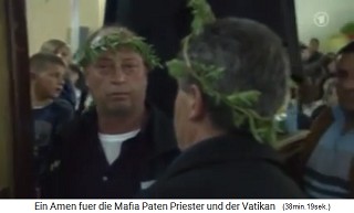 San Luca (Kalabrien): Die Madonnentr�ger tragen Laubkr�nze um den Kopf (C�sar-Imitation)