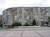 Farbloses Leben macht
geisteskrank, z.B. das Leben im grauen
Plattenbau, hier ein Beispiel aus dem
ex-kommunistischen Königsberg Farbloses Leben macht geisteskrank,
z.B. das Leben im grauen Plattenbau, hier
ein Beispiel aus dem ex-kommunistischen
Königsberg