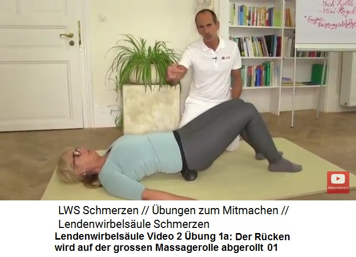 bung 1a: Der Rcken
                      wird auf der grossen Massagerolle langsam
                      abgerollt 01