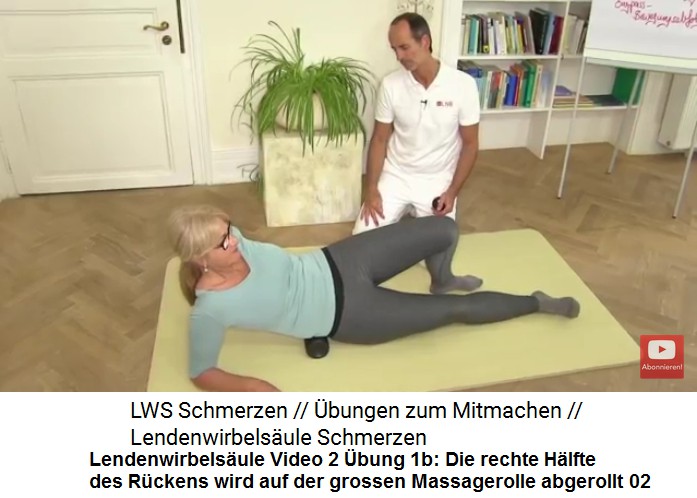 Lendenwirbelsule Video 2 bung 1b: Die
                          rechte Rckenhlfte wird mit der grossen
                          Massagerolle abgerollt 02