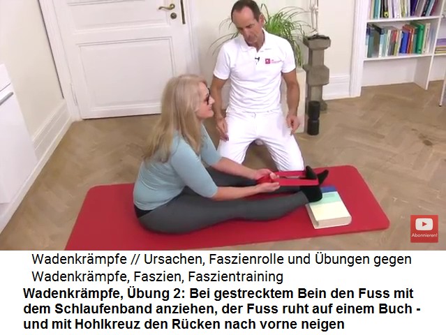 Wadenkrmpfe bung 2:
                          Bein strecken und den Fuss mit einem
                          Schlaufenband anziehen 04 mit einem Buch unter
                          dem Fuss und mit nach vorne geneigtem
                          Hohlkreuz-Rcken