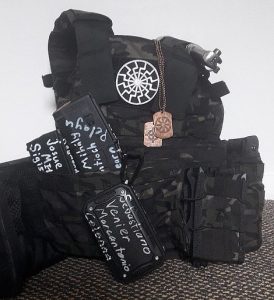Neuseeland: Der Rucksack
                            des Attent�ters hatte ein Symbol der
                            Schwarzen Sonne drauf