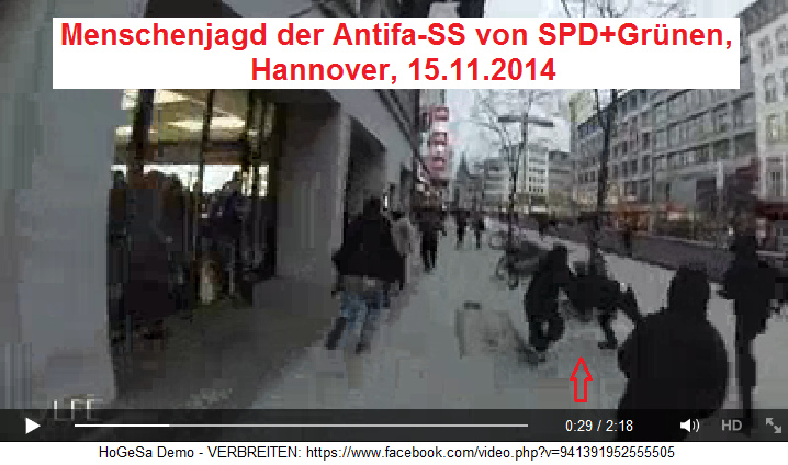 Menschenjagd der
                                        kriminellen Antifa-SS gegen
                                        unbewaffnete Fussballfans,
                                        Angriff auf ein Opfer -
                                        Hannover, 15.11.2014