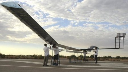 Da hat doch ein unbemanntes Solar-Segelflugzeg
                einen 2-w�chigen Flug hingelegt