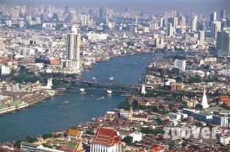 The mega city
                                    of Bangkok with it's Praya River was
                                    built on the ground of a swamp...
