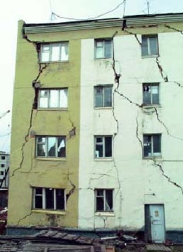 Defrozen permafrost ground: house
with cracks without end in Chersky, Russia Defrozen permafrost ground: house with
cracks without end in Chersky, Russia