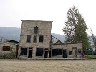 Defrozen permafrost
ground: inclined house in Dawson, Yukon,
Canada, former Flora Dora Hotel Defrozen permafrost ground: inclined
house in Dawson, Yukon, Canada, former Flora
Dora Hotel
