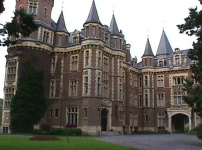 El castillo de Amerois en Bélgica es un lugar de la nobleza criminal satanista con misas satánicas con abuso de niños y con sacrificios de personas El castillo de Amerois en Bélgica es un lugar de la nobleza criminal satanista con misas satánicas con abuso de niños y con sacrificios de personas